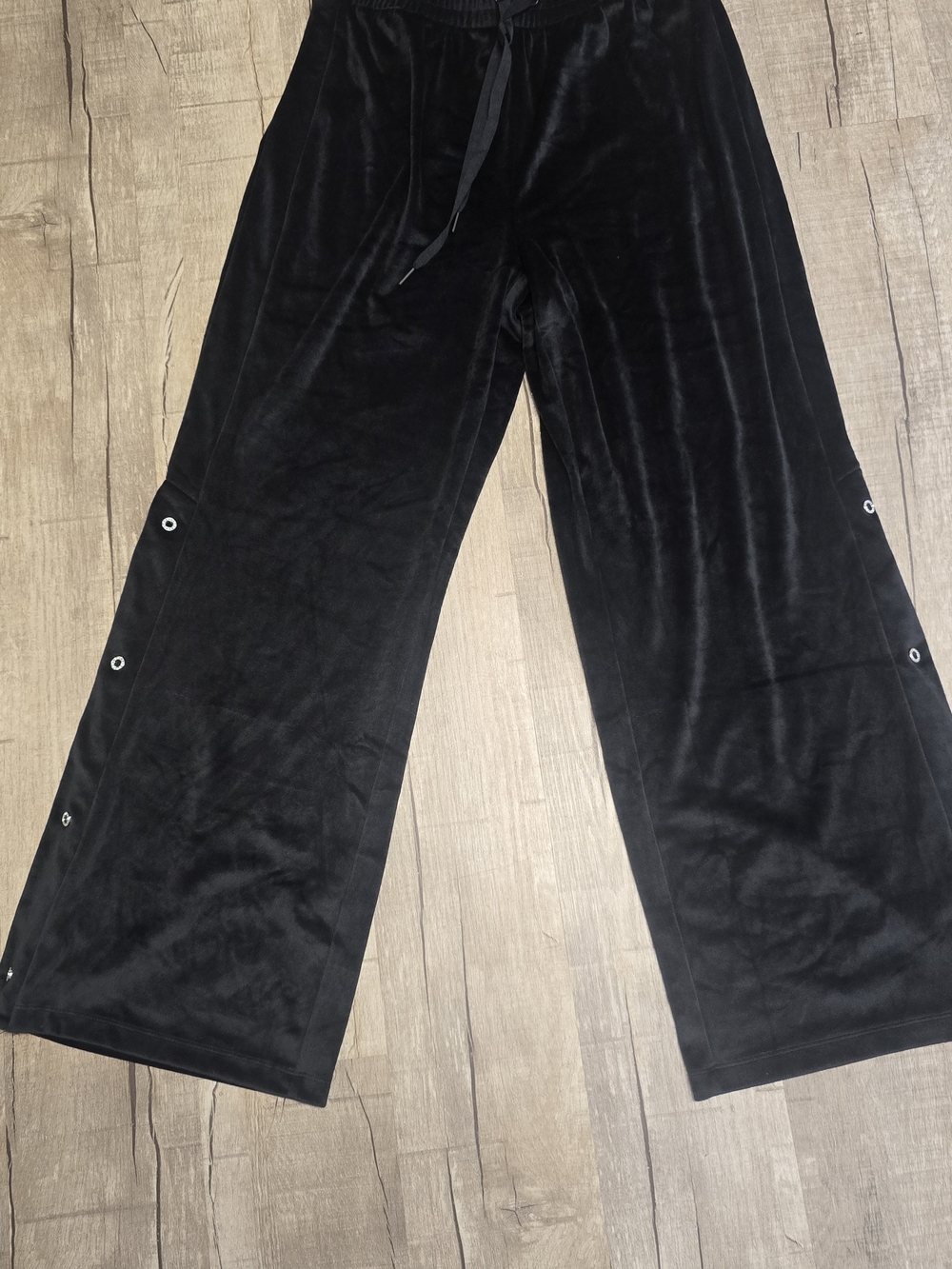 Victoria's Secret Black Velour Snap-Detail Wide Joggers
